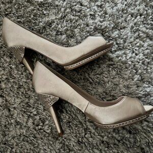 Miss KG Peep toe detail, ivory, tan Size 38/8 Jeweled